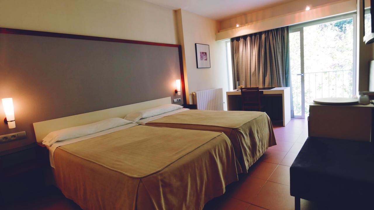 Balneario De Tus Hotel Yeste Bagian luar foto