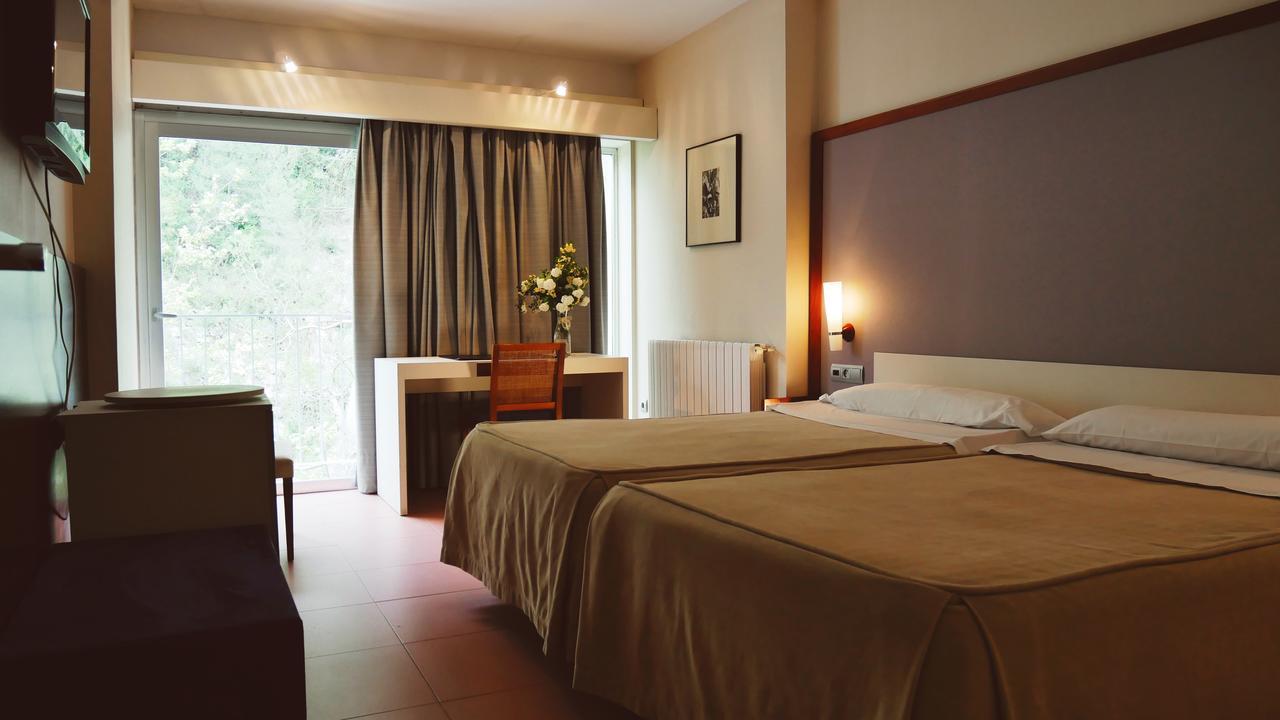 Balneario De Tus Hotel Yeste Bagian luar foto